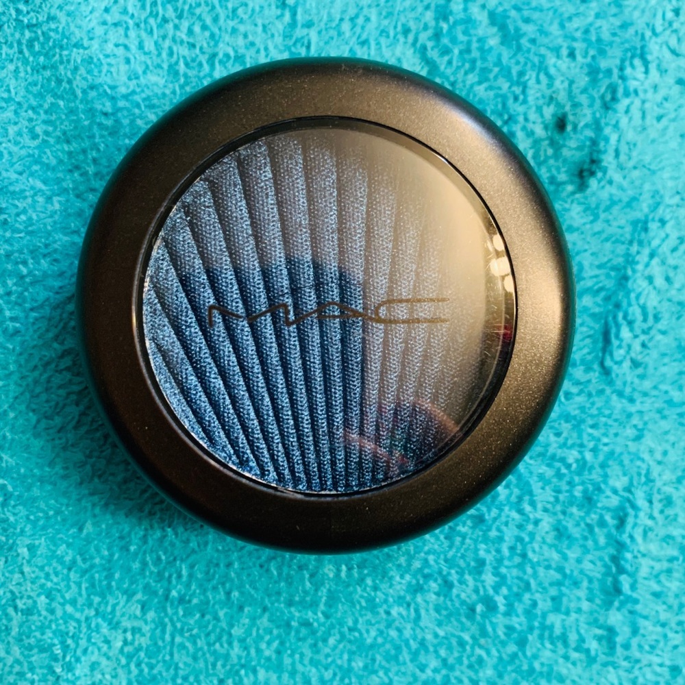 Mac eyeshadow